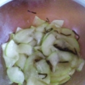 簡単 うりの浅漬け 2種 レシピ 作り方 By 鎌倉梅子 楽天レシピ